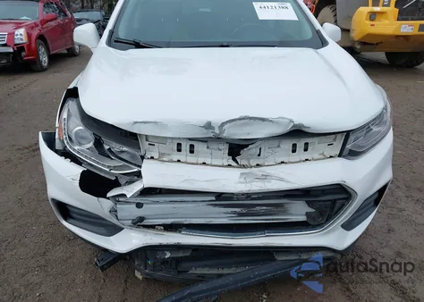 2018 Chevrolet Trax Lt z USA, uszkodzony, nr VIN KL7CJLSB7JB541897